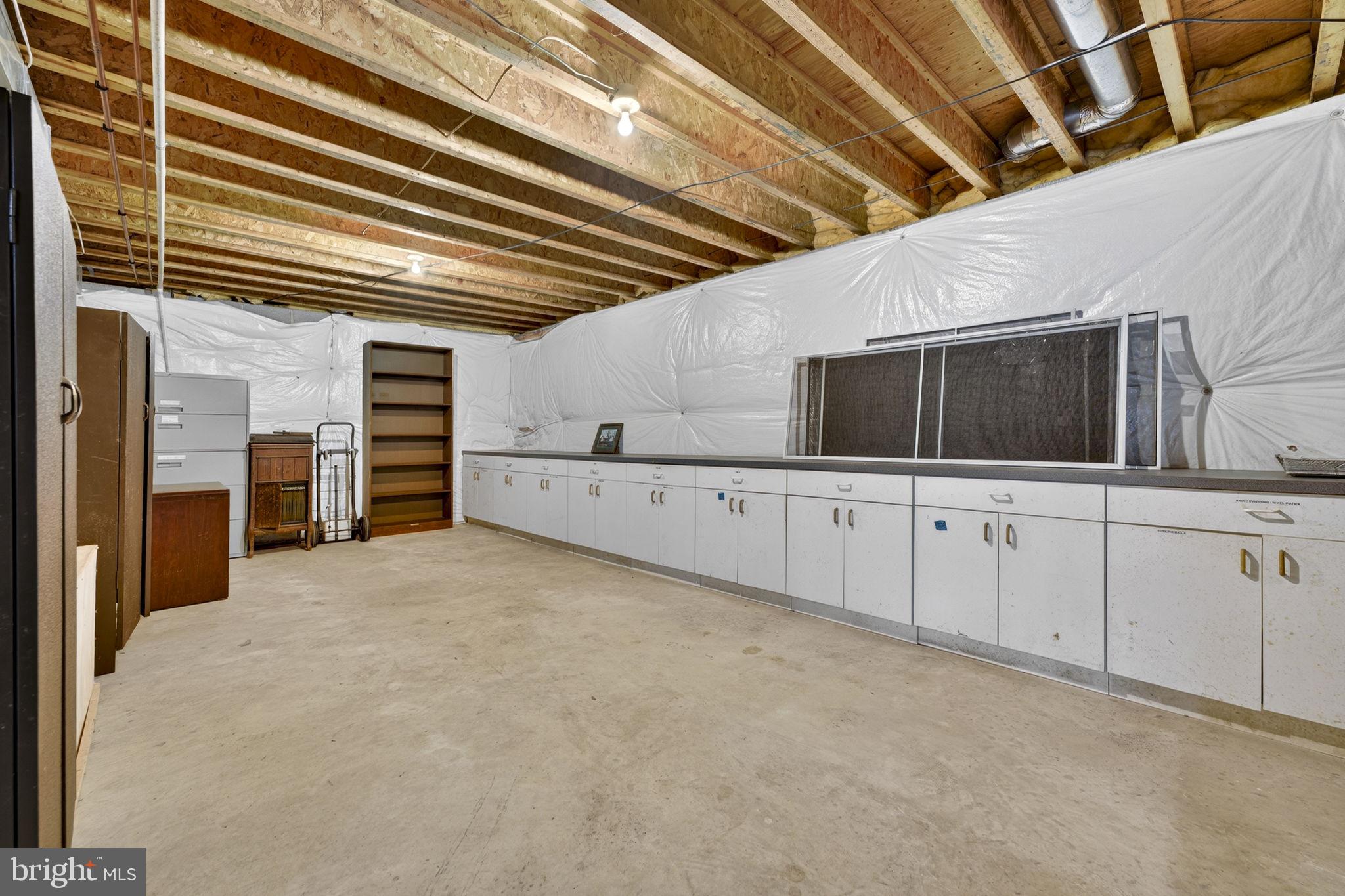 584 South Poes Road Amissville, VA 20106 - Photo 58 of 82 a view of an empty room