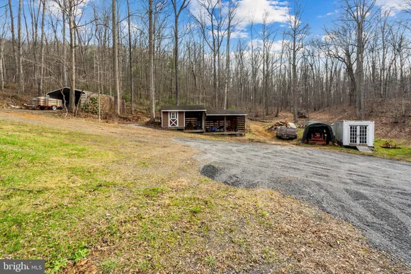 $1,247,700 | 584 South Poes Road, Amissville, VA 20106