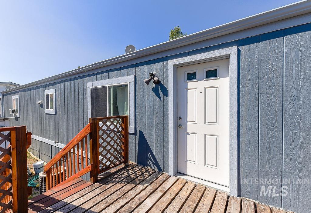 609 North Almon Street, Unit 3022 Moscow, ID 83843 - Photo 2 of 26 Doorway to property with a deck