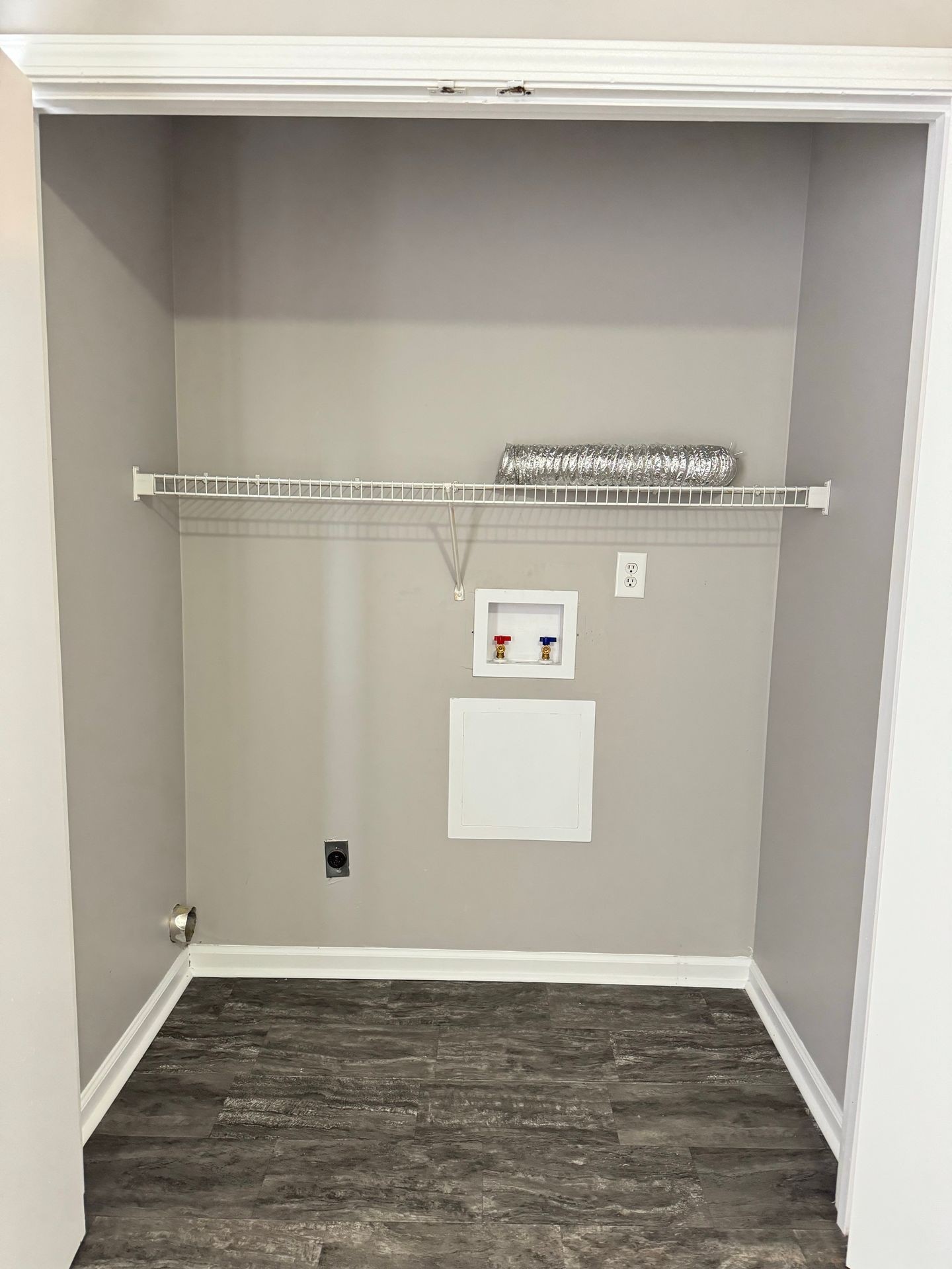 2453 Wilson Road, Unit 4 Clarksville, TN 37043 - Photo 6 of 20 a view of a room with wooden floor