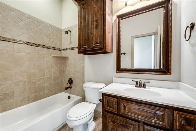 $2,595 | 1589 Trowbridge Circle, Rockwall, TX 75032