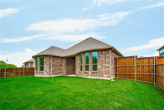 $2,595 | 1589 Trowbridge Circle, Rockwall, TX 75032