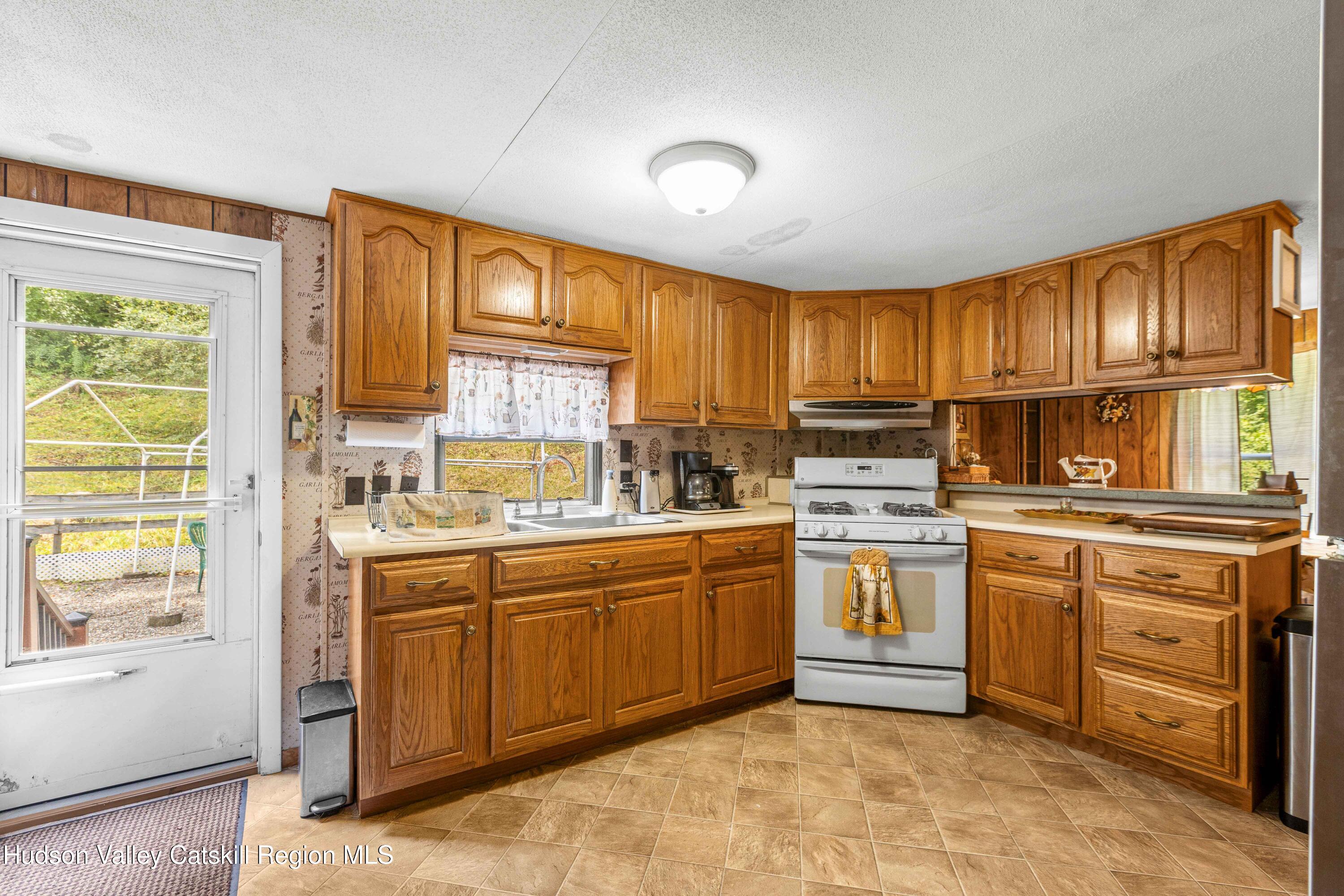 481 Doodletown Road Ancram, NY 12502 - Photo 11 of 28 481 Doodletown Road Webfriendly-18