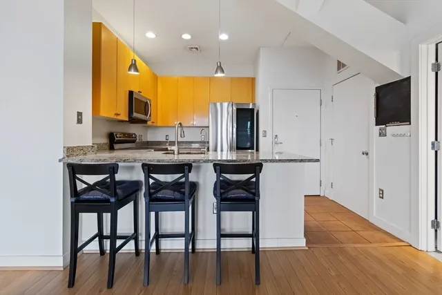 $2,950 | 72 Ashland Street, Unit 407, Malden, MA 02148