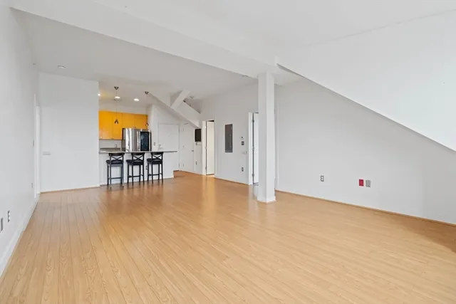 $3,100 | 72 Ashland Street, Unit 407, Malden, MA 02148