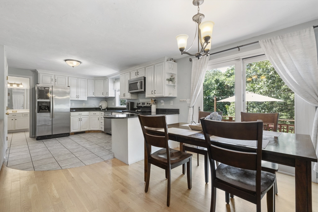 85 Old Elmdale Road Uxbridge, MA 01569 - Photo 10 of 42
