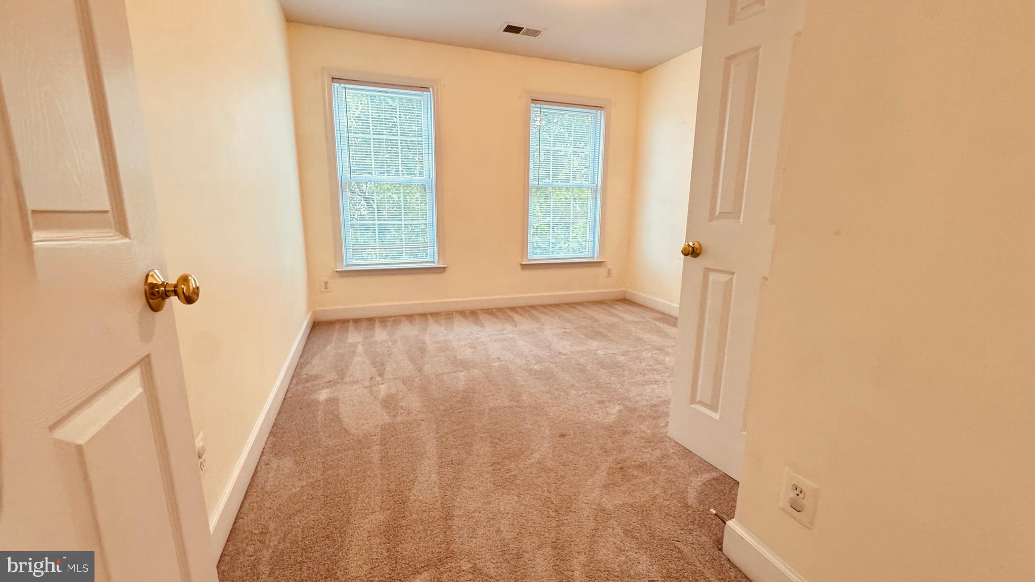 9283 Laurel Ridge Crossing Road Lorton, VA 22079 - Photo 22 of 35 Primary bedroom