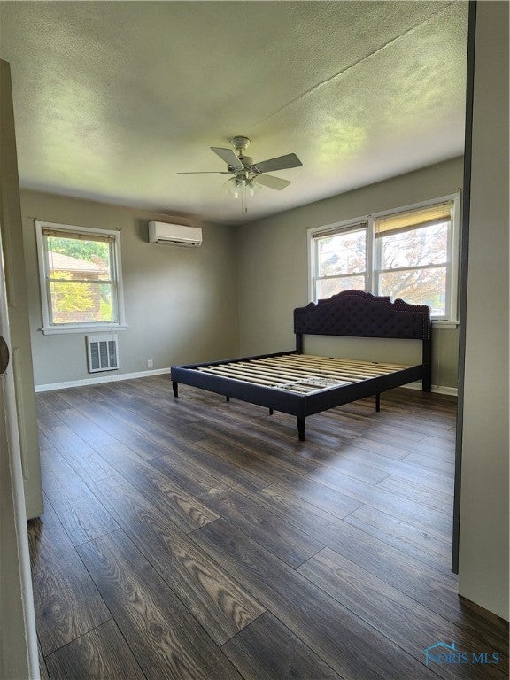 303 Delphos Road Columbus Grove, OH 45830 - Photo 2 of 12 Bed 1