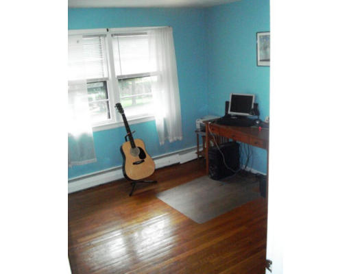 77 Gates Lane Worcester, MA 01603 - Photo 11 of 24 Gallery Image 11