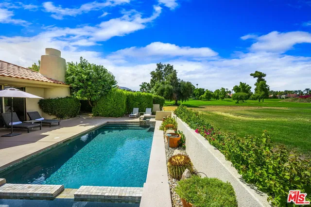 $658,000 | 192 North Kavenish Drive, Rancho Mirage, CA 92270