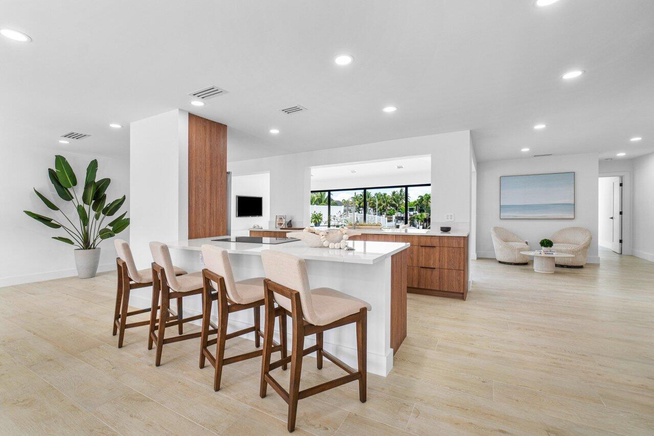 5201 Northeast 30th Terrace Lighthouse Point, FL 33064 - Photo 7 of 49 9