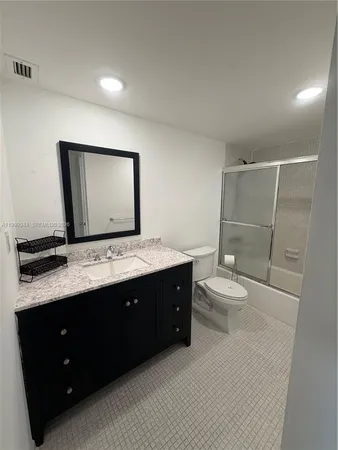 $2,300 | 19380 Collins Avenue, Unit 1523, Sunny Isles Beach, FL 33160