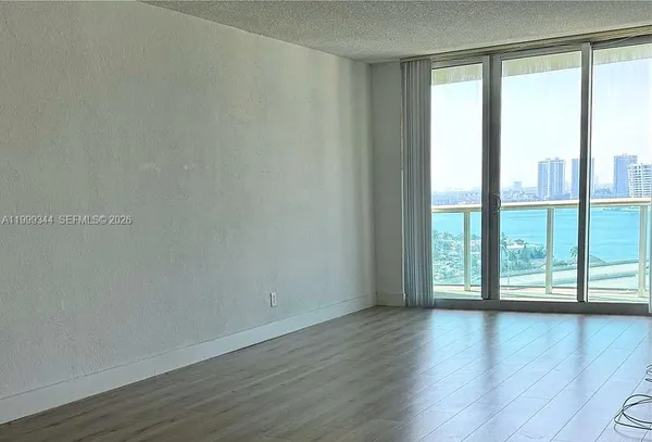 $2,300 | 19380 Collins Avenue, Unit 1523, Sunny Isles Beach, FL 33160
