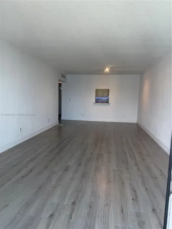 $2,300 | 19380 Collins Avenue, Unit 1523, Sunny Isles Beach, FL 33160