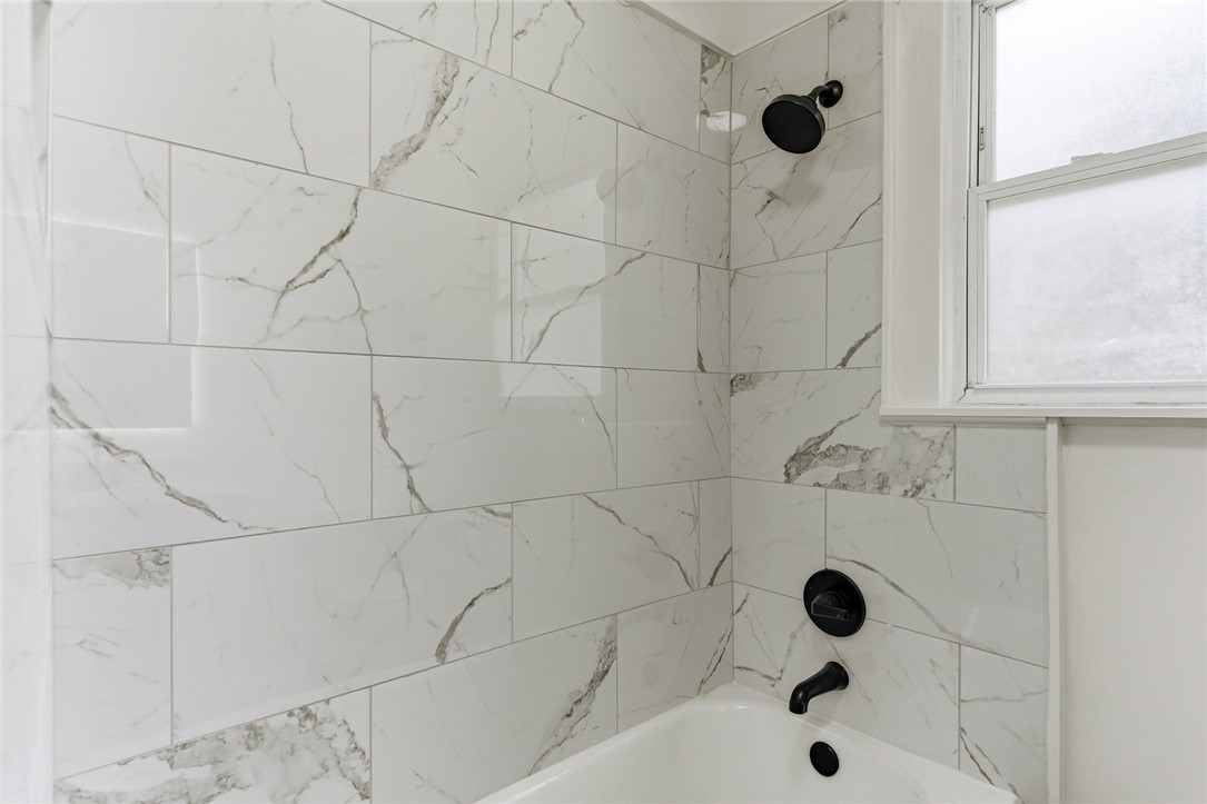 404 South Gossett Street Anderson, SC 29624 - Photo 33 of 50 Upgraded shower / bathtub