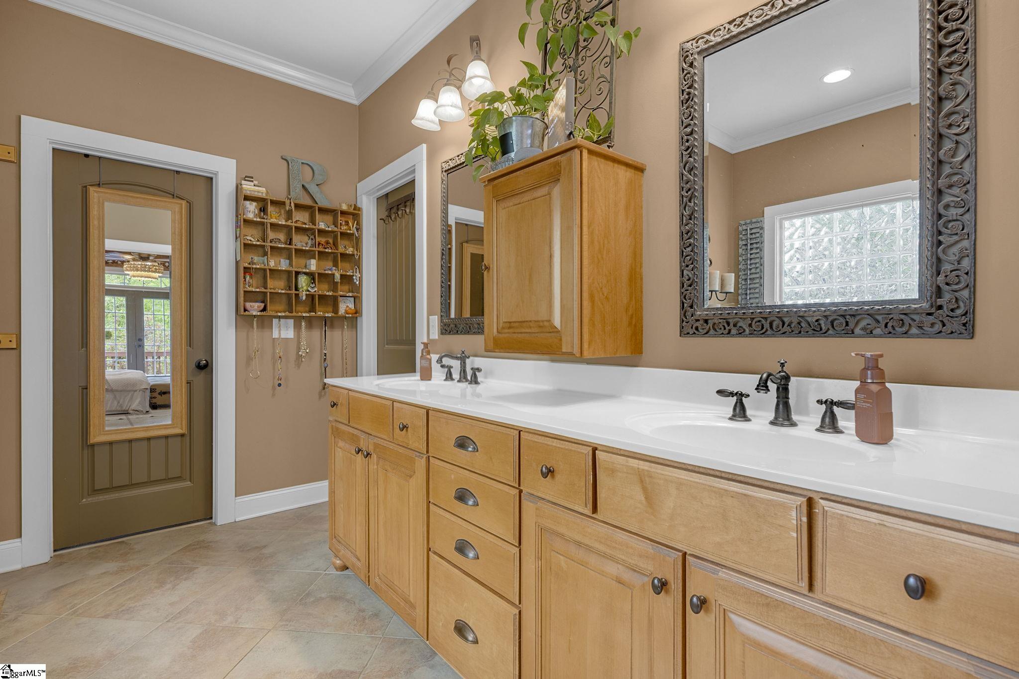 404 Netherland Lane Simpsonville, SC 29681 - Photo 17 of 50