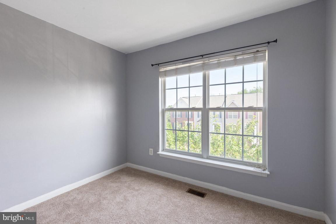 126 Fieldstone Court Frederick, MD 21702 - Photo 22 of 34 3rd Bedroom