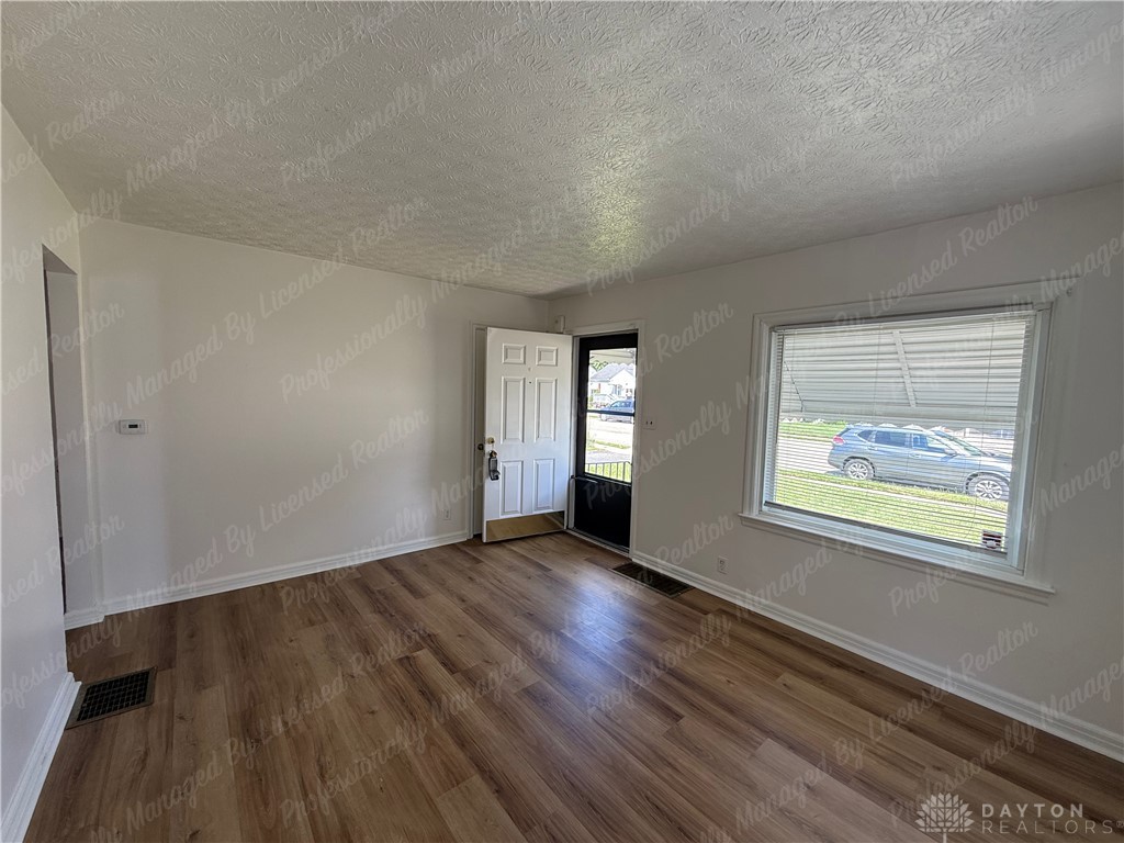 1261 Malden Avenue Springfield, OH 45504 - Photo 5 of 25