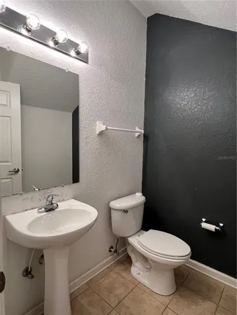 $2,250 | 8210 Down Royal Road, Tampa, FL 33610