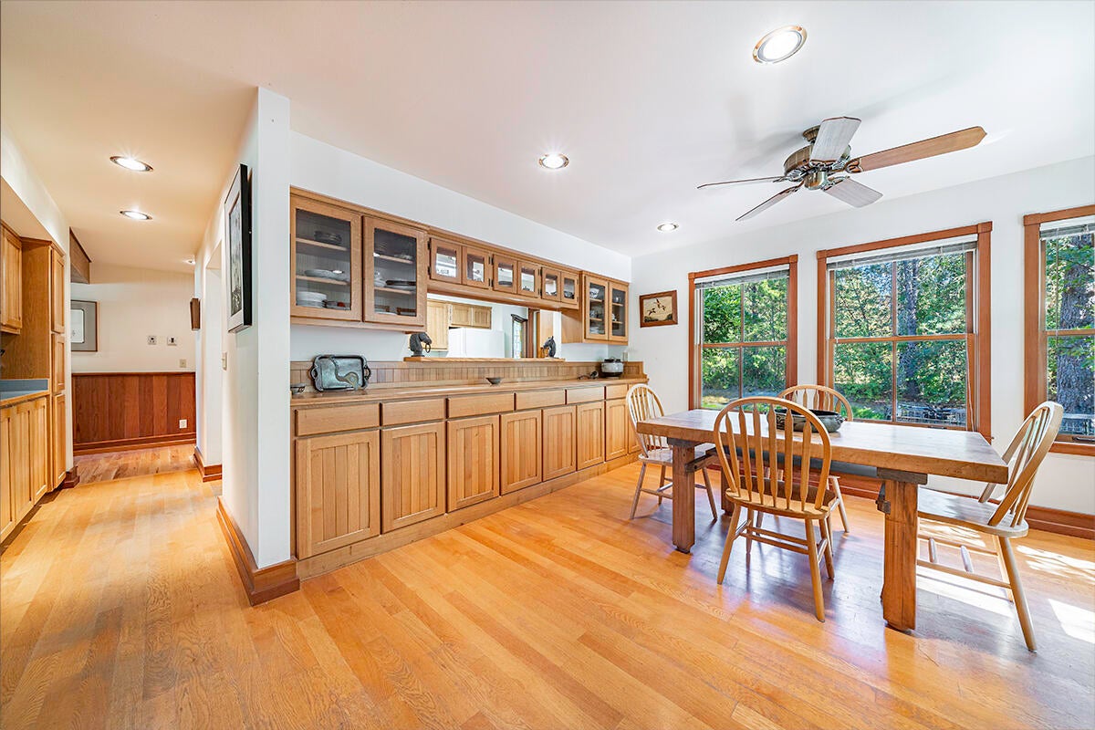 255 Davidson Road Williams, OR 97544 - Photo 23 of 82 DSC03632-Edit
