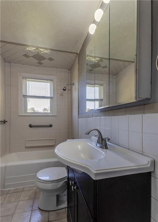 2776 Beaver Grade Road Coraopolis, PA 15108 - Photo 14 of 25 Gallery Image 14