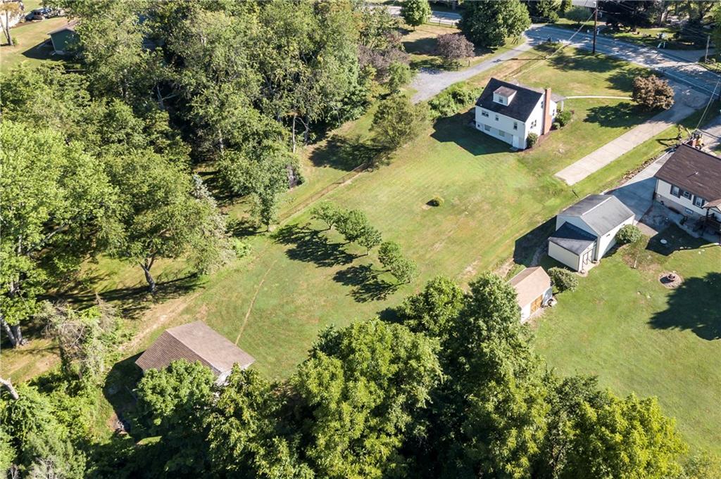 2776 Beaver Grade Road Coraopolis, PA 15108 - Photo 3 of 25 Gallery Image 3