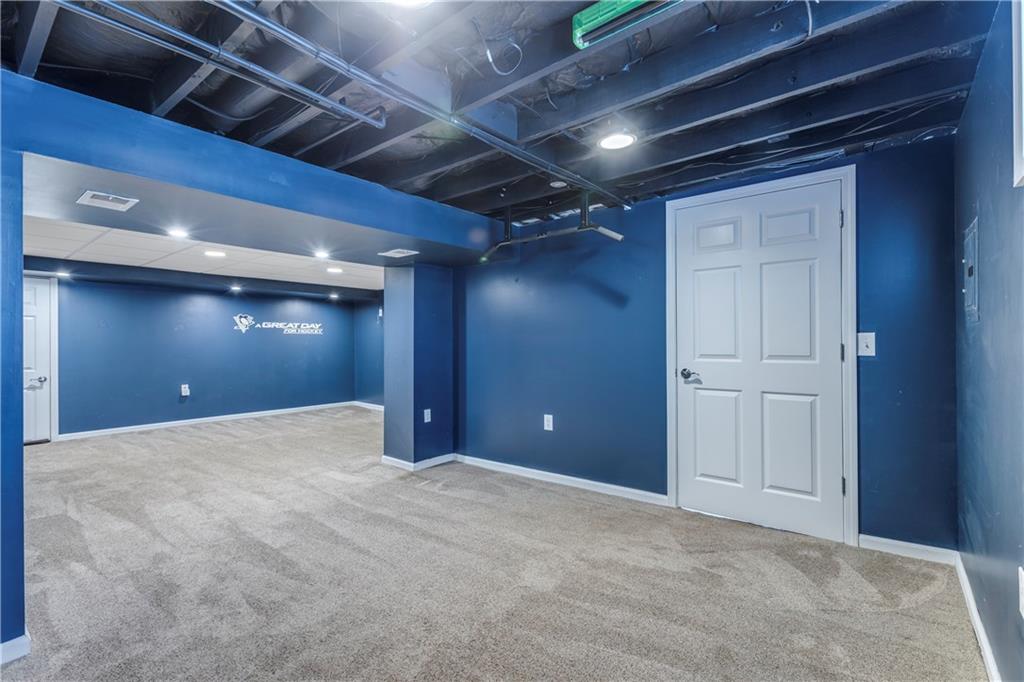 2776 Beaver Grade Road Coraopolis, PA 15108 - Photo 22 of 25 Gallery Image 22