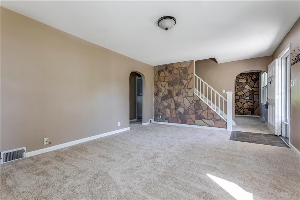 2776 Beaver Grade Road Coraopolis, PA 15108 - Photo 7 of 25 Gallery Image 7