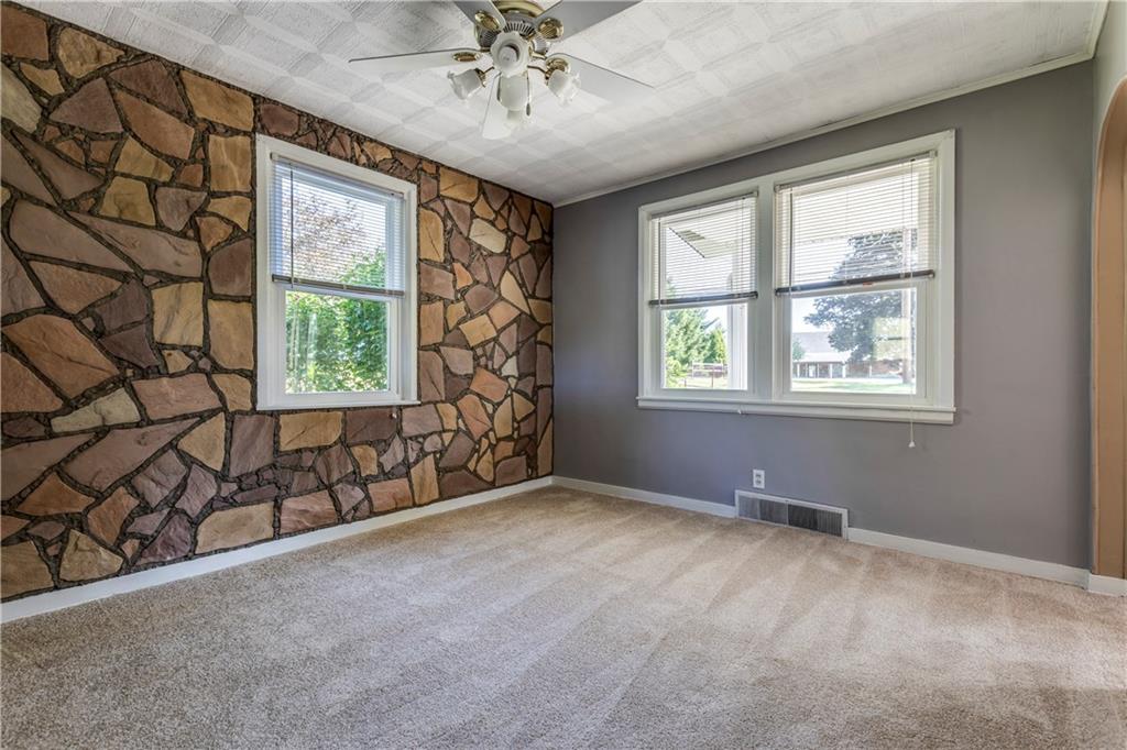 2776 Beaver Grade Road Coraopolis, PA 15108 - Photo 9 of 25 Gallery Image 9