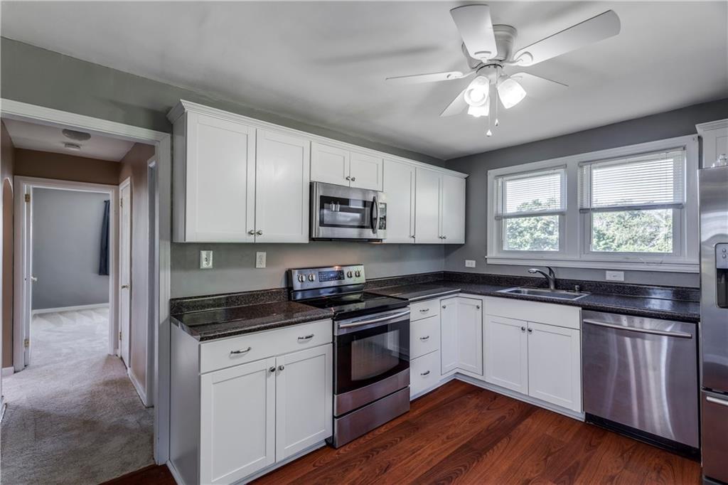 2776 Beaver Grade Road Coraopolis, PA 15108 - Photo 10 of 25 Gallery Image 10