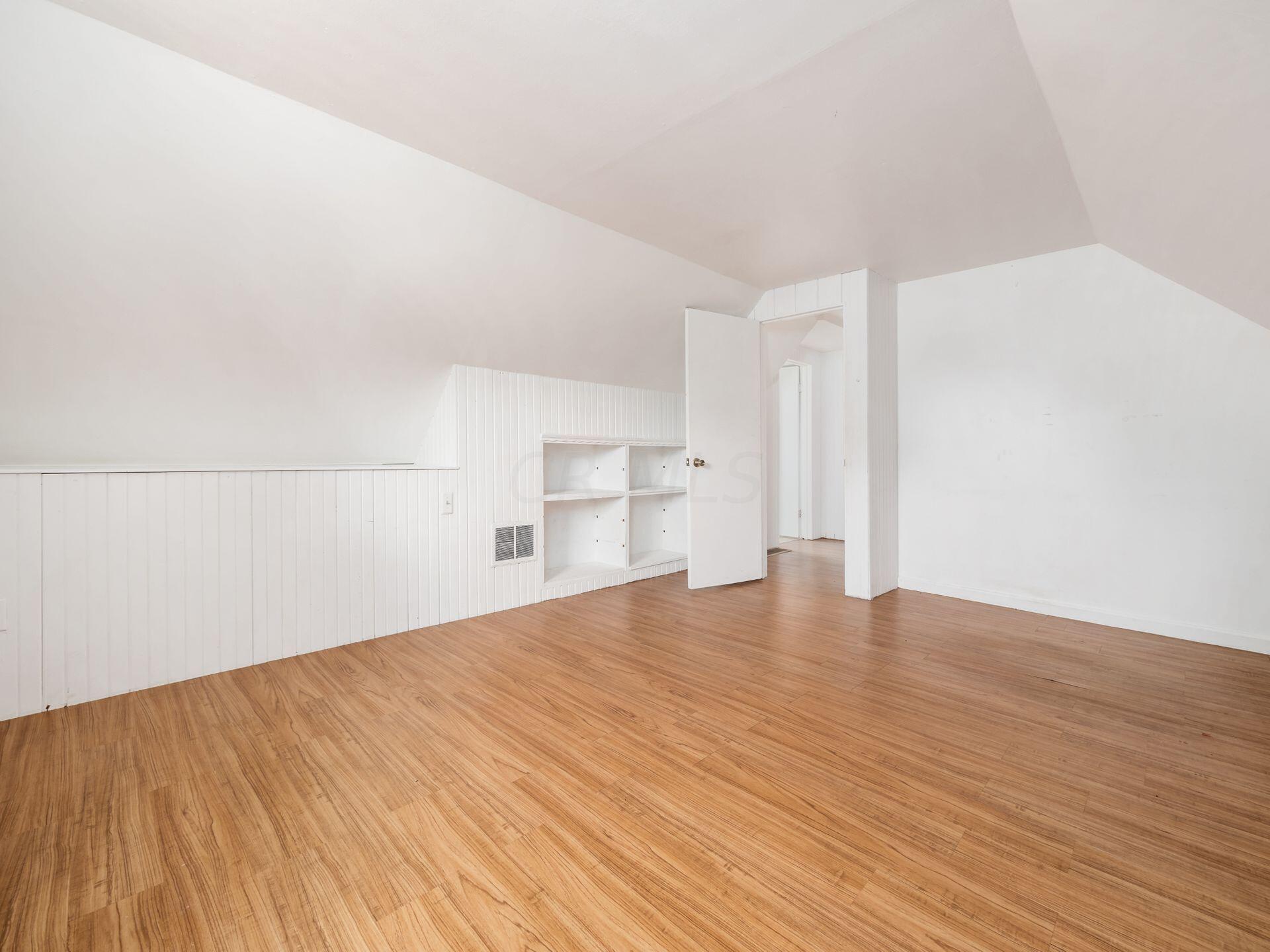 2265 Wickliffe Road Columbus, OH 43221 - Photo 35 of 53 2nd Floor Bedroom 2