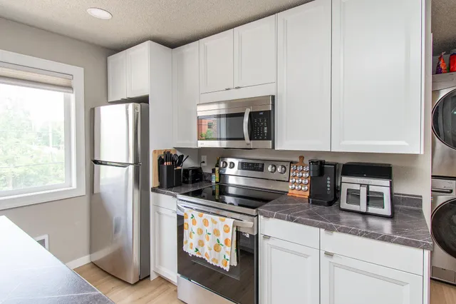 $505,000 | 120 South University Drive, Fargo, ND 58103