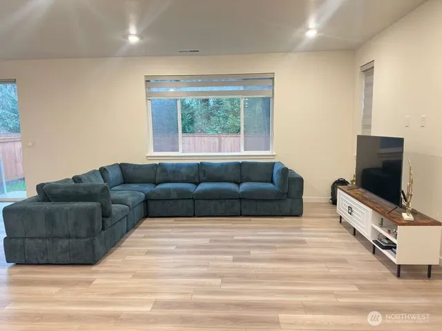 $3,348 | 5059 88th Drive Northeast, Marysville, WA 98270