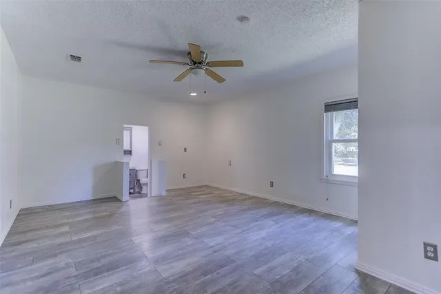 $399,000 | 2300 Conveyor Drive, Joshua, TX 76058