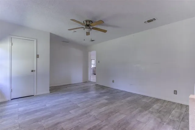 $399,000 | 2300 Conveyor Drive, Joshua, TX 76058