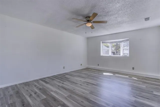 $399,000 | 2300 Conveyor Drive, Joshua, TX 76058