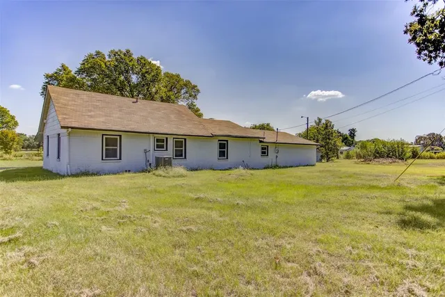 $399,000 | 2300 Conveyor Drive, Joshua, TX 76058