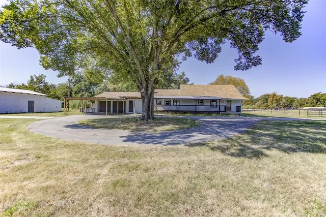 $399,000 | 2300 Conveyor Drive, Joshua, TX 76058