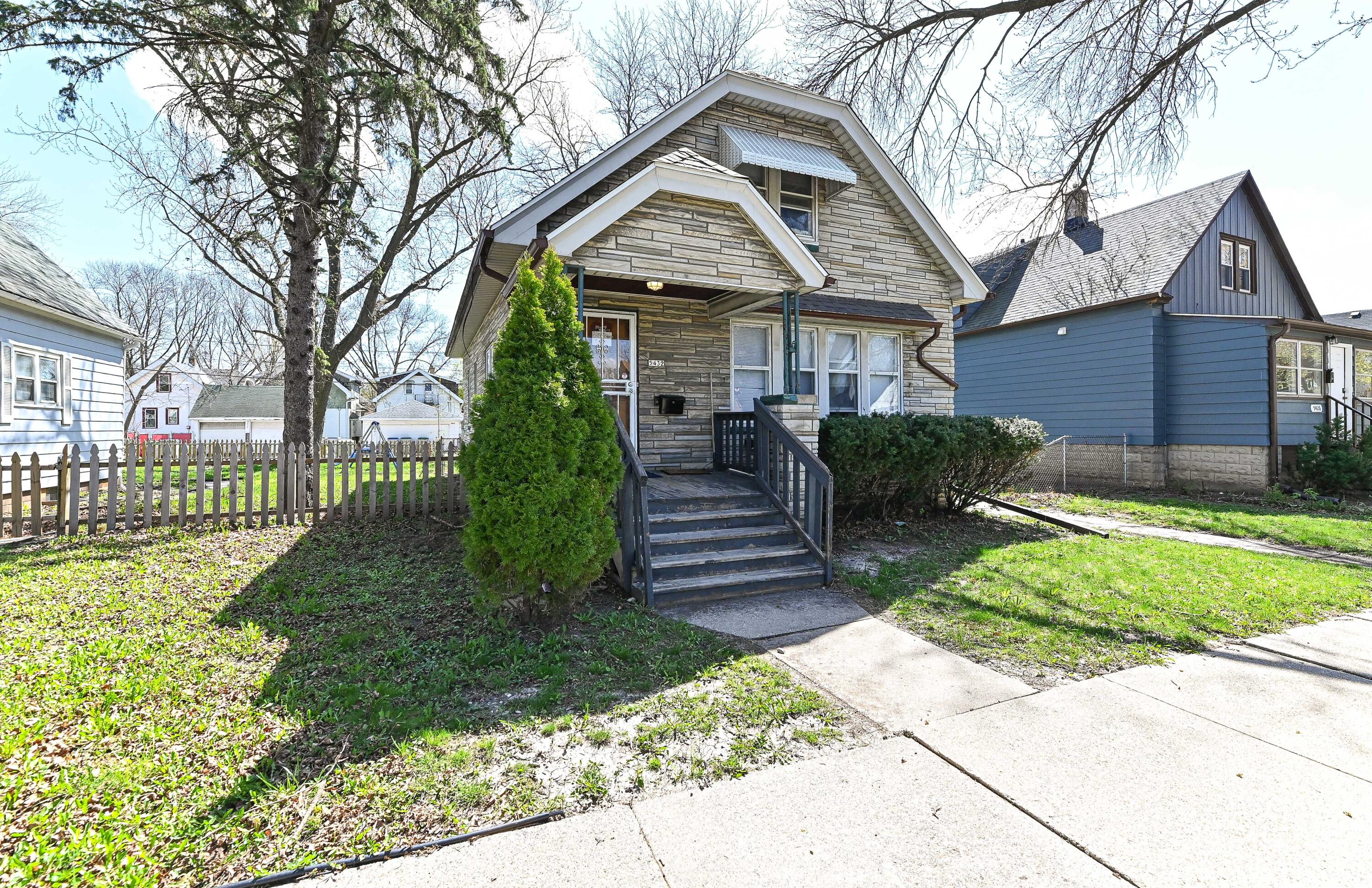 5432 North 41st Street Milwaukee, WI 53209 - Photo 3 of 21 N 41st-2