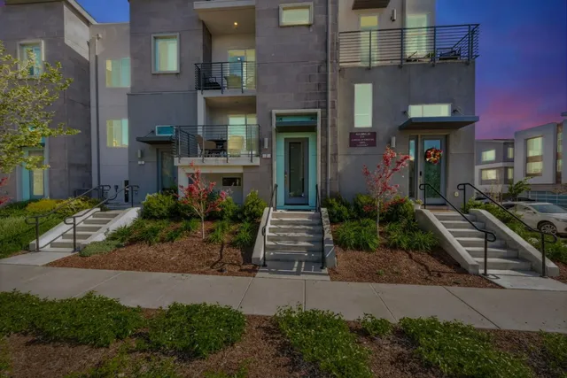$1,249,000 | 111 Llano De Los Robles Avenue, Unit 2, San Jose, CA 95136