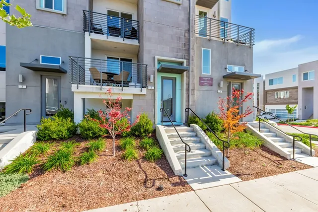 $1,249,000 | 111 Llano De Los Robles Avenue, Unit 2, San Jose, CA 95136
