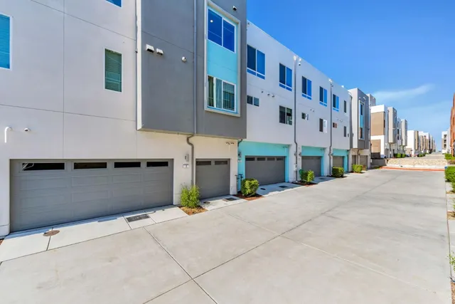 $1,249,000 | 111 Llano De Los Robles Avenue, Unit 2, San Jose, CA 95136