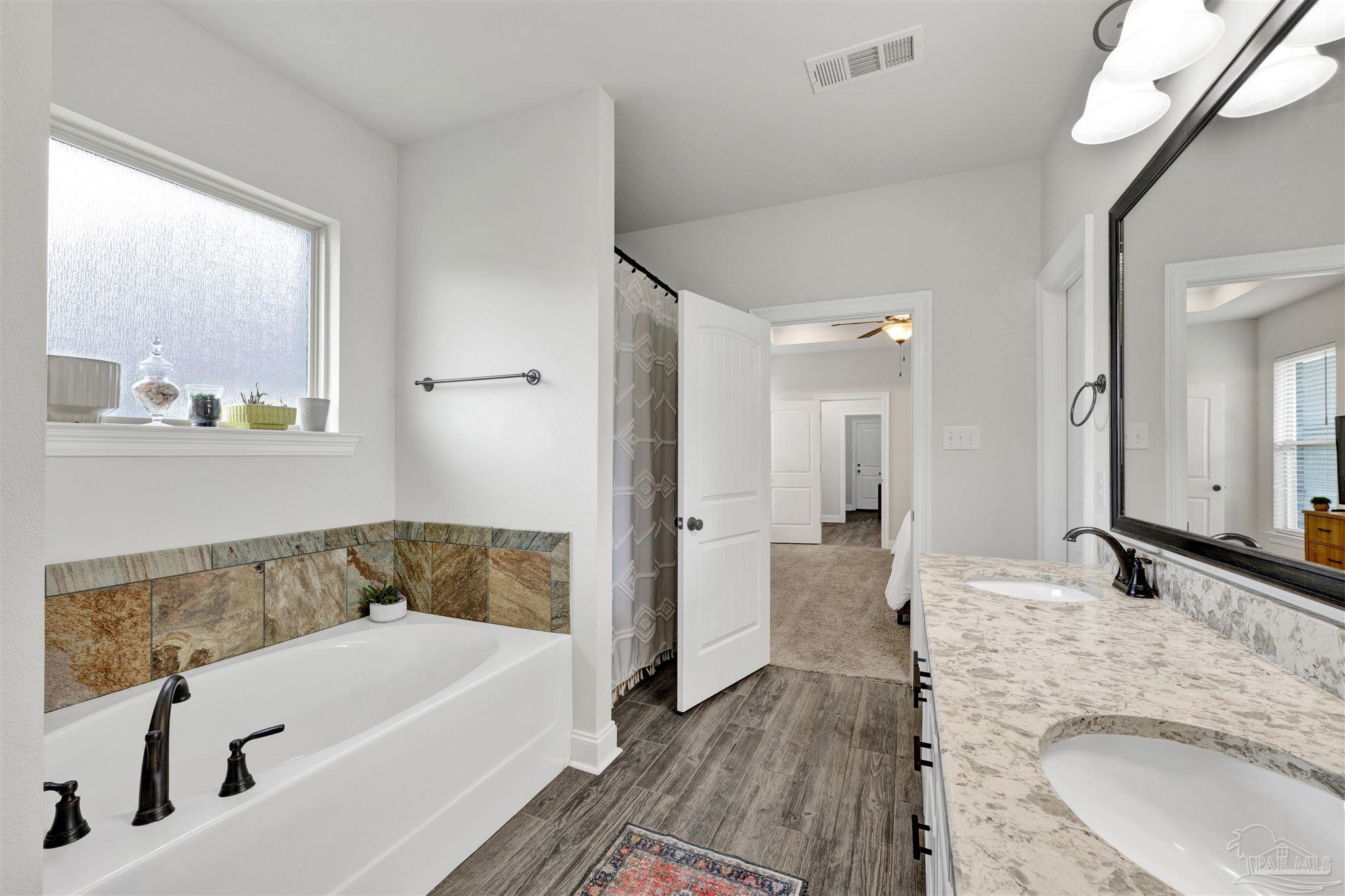 1576 Sawyers Rdg Cove Cantonment, FL 32533 - Photo 12 of 23