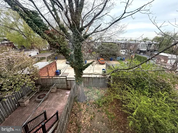 a view of outdoor space yard and patio