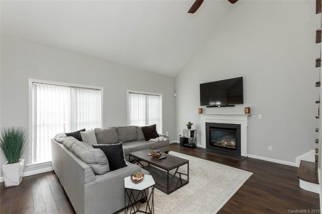 10940 Hellebore Road Charlotte, NC 28213 - Photo 9 of 26 Gallery Image 9