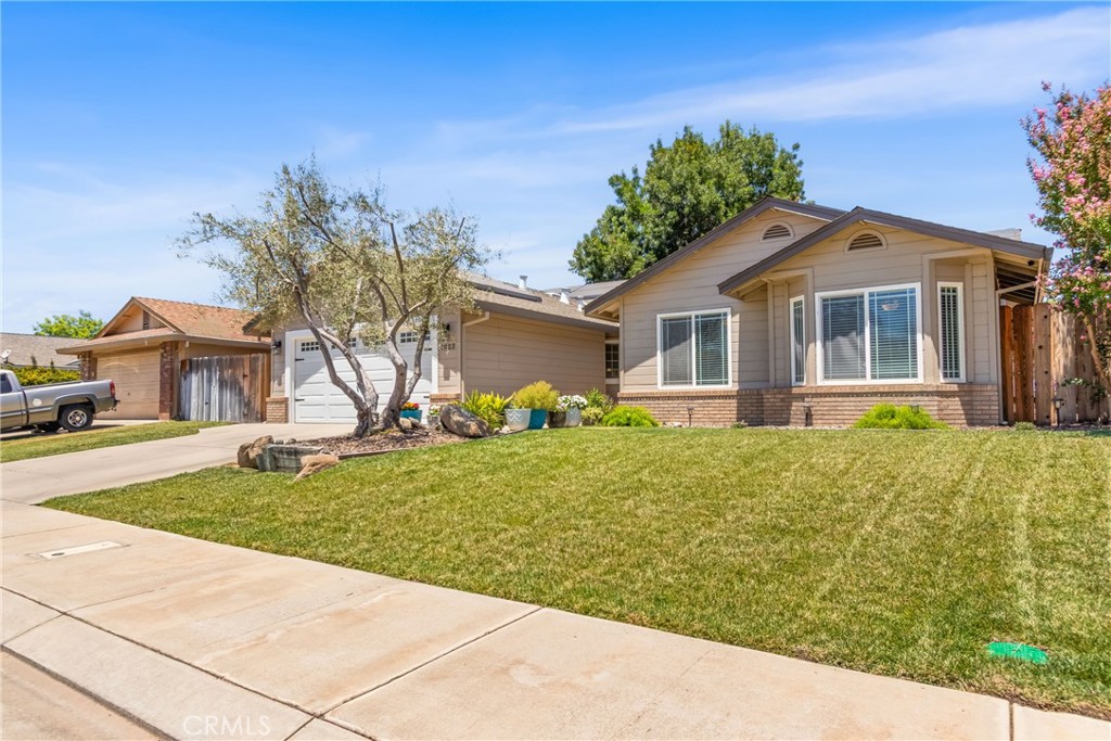 1023 Deerfield Court Merced, CA 95340 - Photo 3 of 43