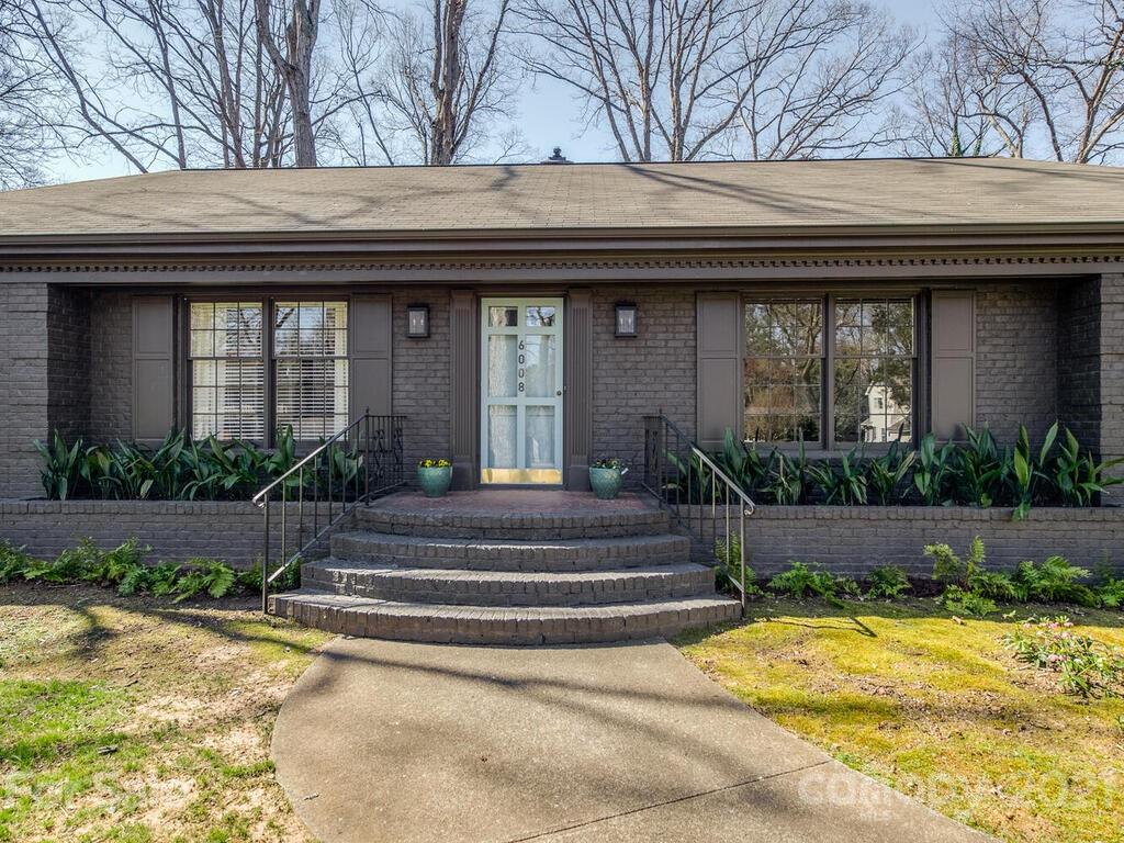 6008 Gate Post Road Charlotte, NC 28211 - Photo 1 of 23 Gallery Image 1
