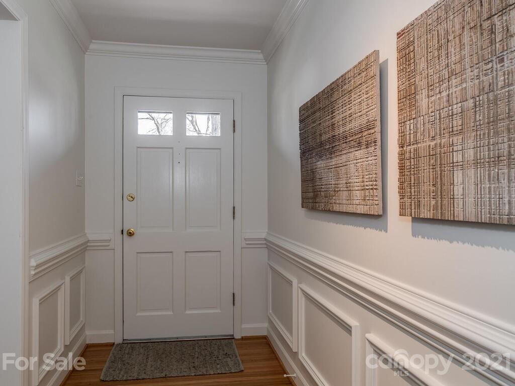 6008 Gate Post Road Charlotte, NC 28211 - Photo 4 of 23 Gallery Image 4