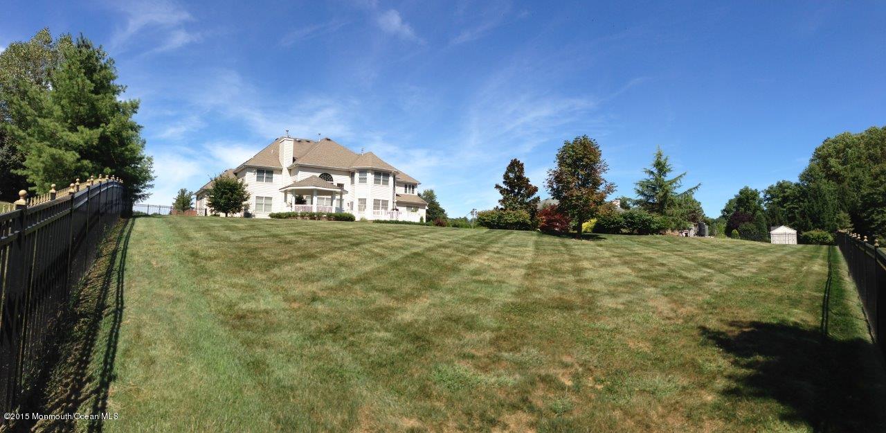 4 Hastings Road Holmdel, NJ 07733 - Photo 4 of 11 2013-09-07 14.06.00