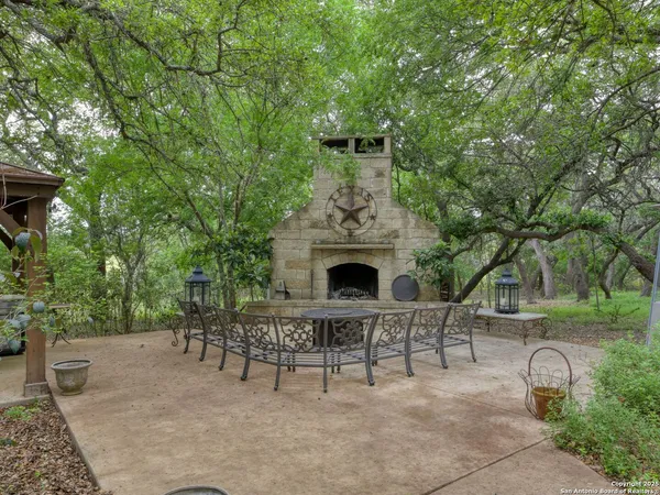 $2,150,000 | 109 A Ammann Road, Boerne, TX 78015